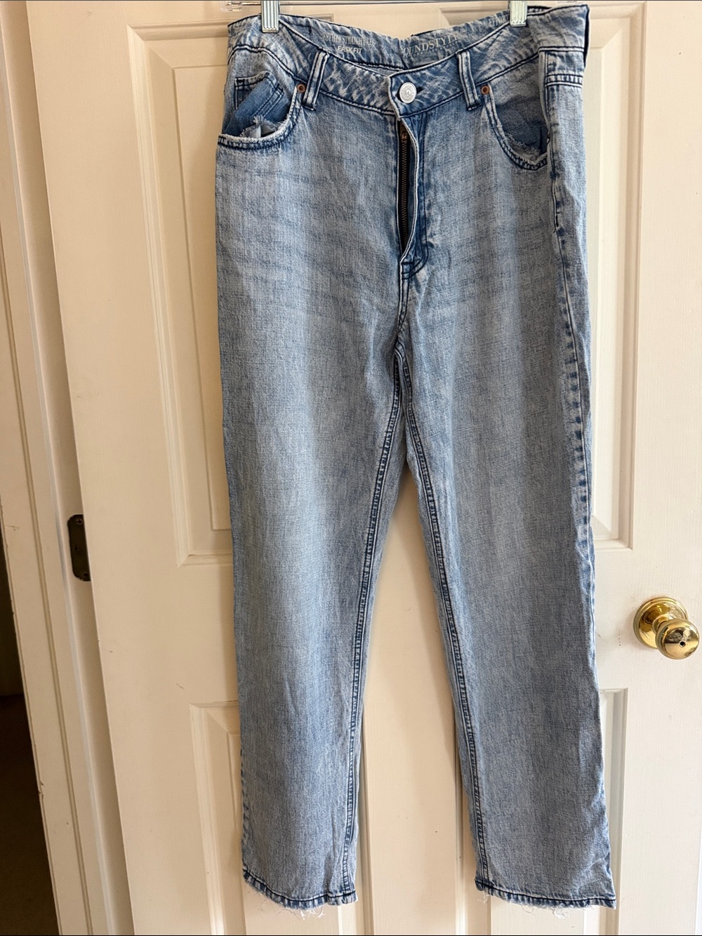 High-Rise Light Blue Women’s Jeans — Classic Straight Fit